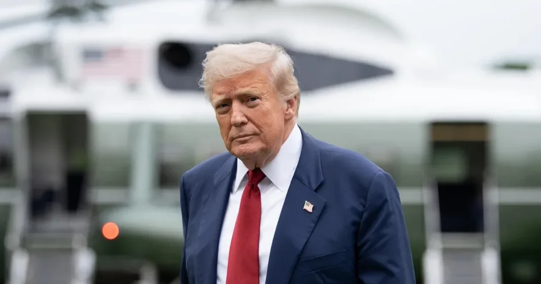 Дональд Трамп під час публічної заяви