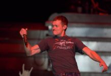 3 Doors Down Бред Арнольд