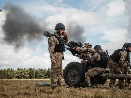 УКРАЇНА НАРОЩУЄ МОБІЛІЗАЦІЮ НА ТЛІ ПОТРЕБ ФРОНТУ українські військові під час підготовки