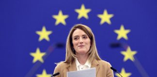 Роберта Мецола під час виступу в Європарламенті