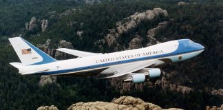 Літаки президента США перефарбують у нову палітру Президентський літак США