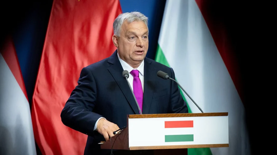 2df54a15e630210eec316c01d6d35e6a Viktor Orban against the backdrop of the EU flag