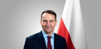 Сікорський сумнівається щодо пріоритетності України для США Радослав Сікорський під час публічного виступу