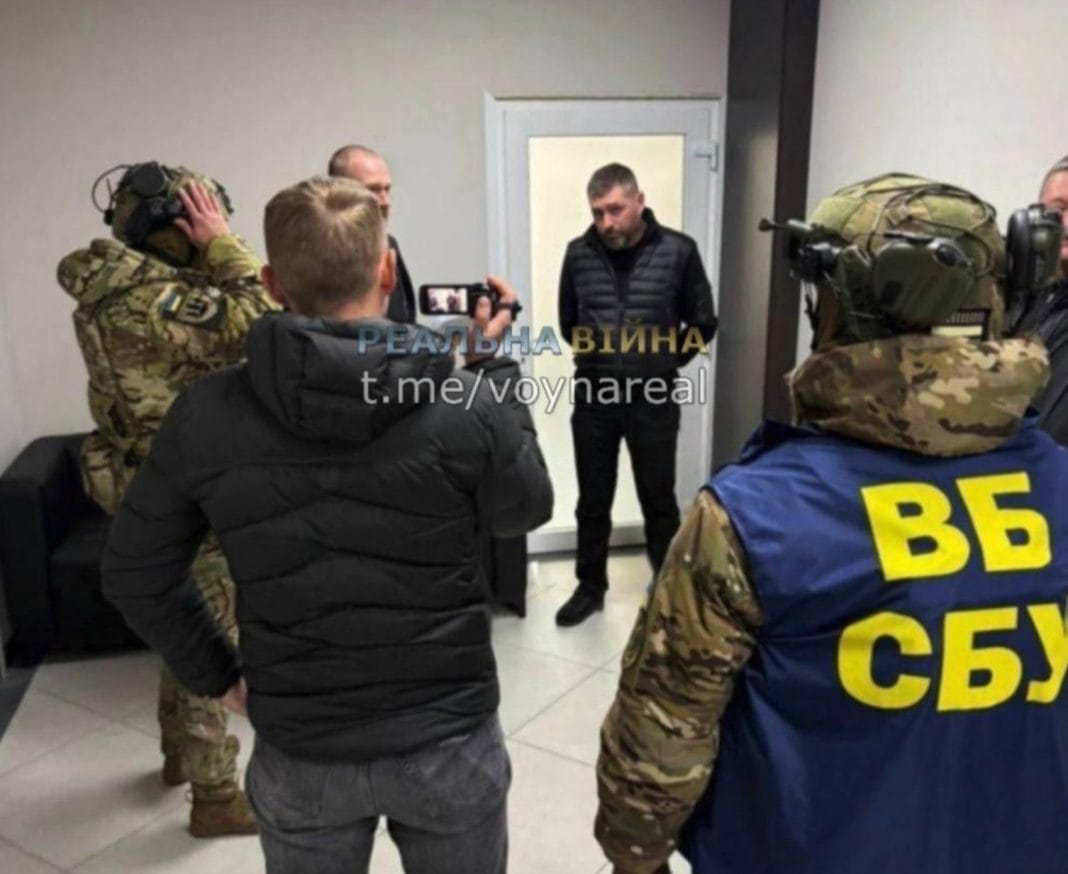 Screenshot_2 Правоохоронці під час затримання підозрюваного