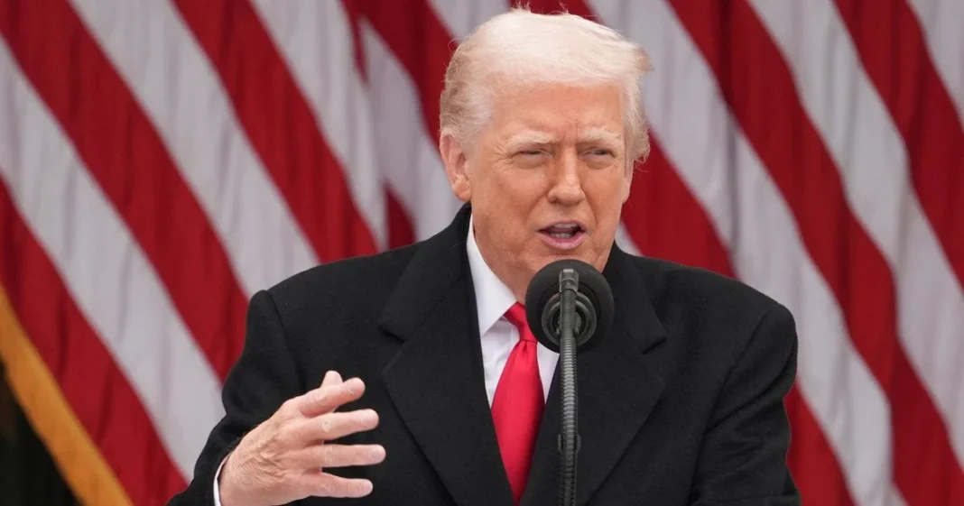 a9d6ebab435753800b3f9572390b3be7 Donald Trump during a public speech