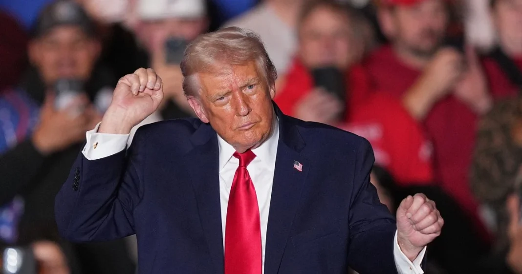 c8c80efdcbf5eba9f9c31a56ba268cf3 Donald Trump during a public speech