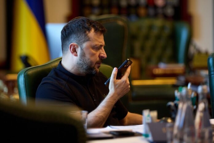 Зеленський провів розмову з Урсулою фон дер Ляєн