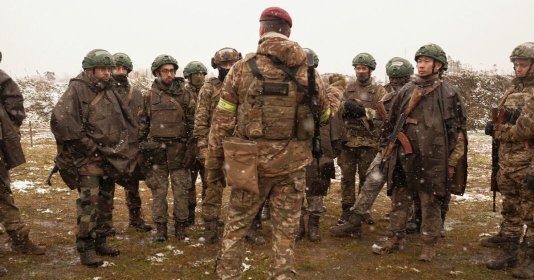 Військовослужбовці інтернаціональних легіонів у складі штурмового підрозділу ЗСУ