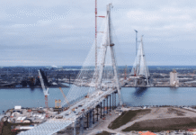 міжнародний міст Горді-Хау між Детройтом і Віндзором