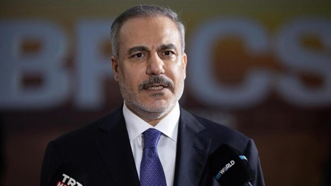 Хакан Фідан під час дипломатичної зустрічі