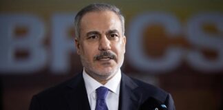 Хакан Фідан під час дипломатичної зустрічі