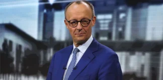 Канцлер Німеччини під час публічного виступу