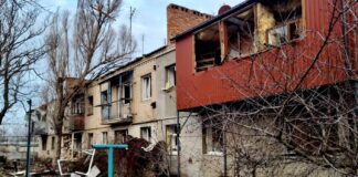 Зруйнований житловий будинок на Дніпропетровщині після російського обстрілу