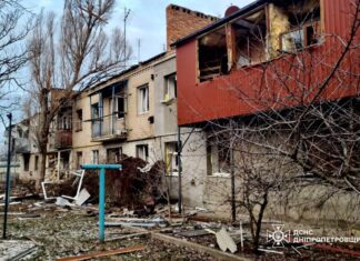 Зруйнований житловий будинок на Дніпропетровщині після російського обстрілу
