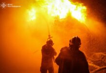 Rescuers extinguish massive fire after Russian strike