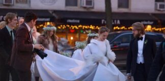 Весільна церемонія Маї Гоук у Нью-Йорку