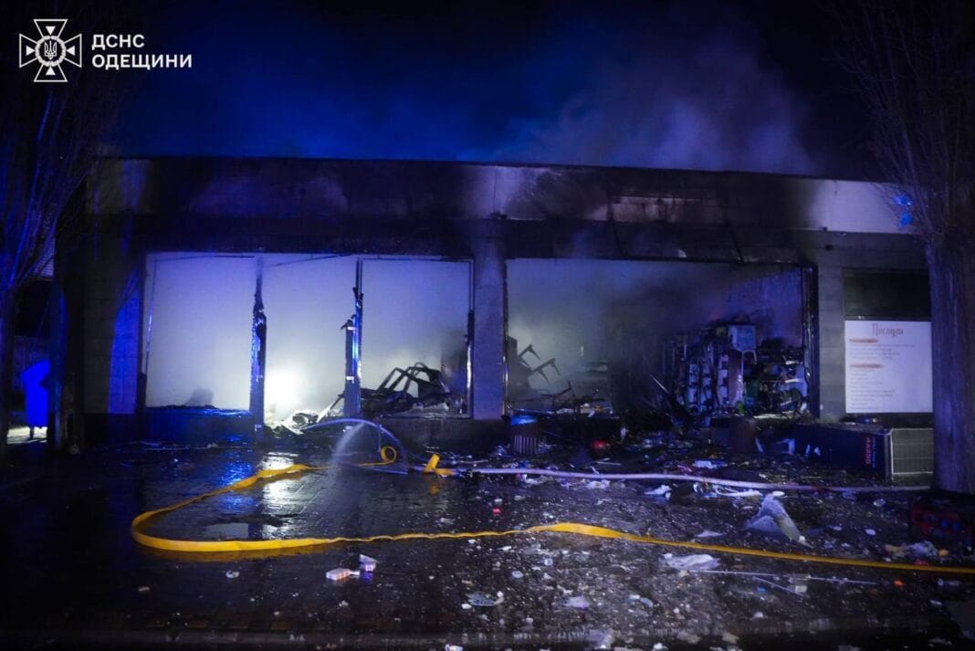 photo_2026-02-17_08-46-38 The aftermath of the night drone attack in Odesa, the fire and the work of rescuers