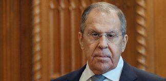 Сергій Лавров під час публічного виступу