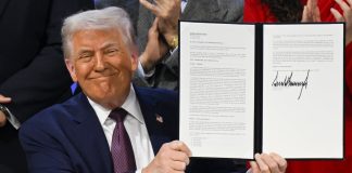 Дональд Трамп оголосив про підвищення глобальних мит