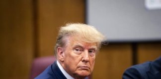 Дональд Трамп під час заяви щодо переговорів США з Іраном