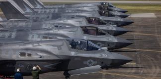 Бойові літаки США на авіабазі