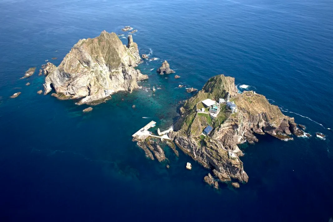 islands of japan Disputed Dokdo Takeshima Islands between South Korea and Japan