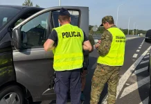 поліція Польщі проводить перевірку документів у мігрантів