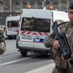 Франція мобілізує військових через загрозу терактів