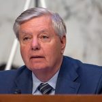 Ліндсі Грем закликав не бити по нафті Ірану