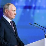 Путін знову виправдовує війну проти України