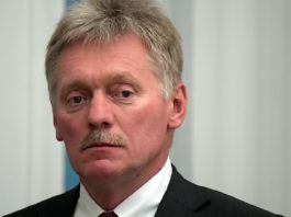 речник Кремля Дмитро Пєсков під час брифінгу