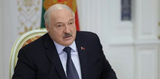 Олександр Лукашенко виступає на пресконференції