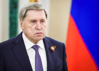 Радник путіна Ушаков під час зустрічі.