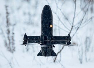 дрон-перехоплювач в польоті