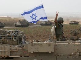 ІЗРАЇЛЬ ПРОДОВЖИТЬ ОПЕРАЦІЮ ПРОТИ ІРАНУ Ізраїльські військові на тлі військової техніки під час операції