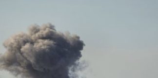 ЗСУ уразили склади БпЛА та МТЗ на Запоріжжі Дим над складом після удару ЗСУ на Запоріжжі