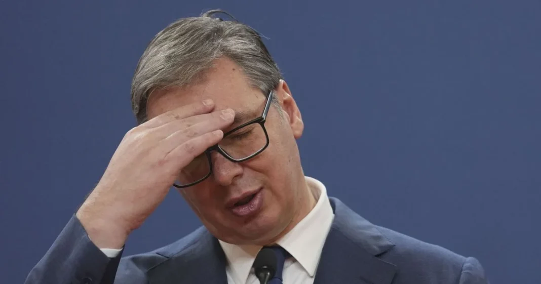 96929b438831ea77d3bd6e29bf181a59 Aleksandar Vucic during his speech