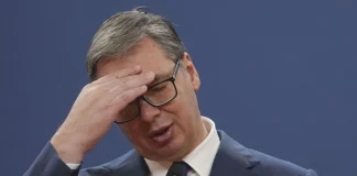 Александр Вучич під час виступу