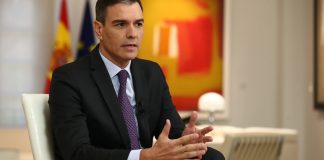 Педро Санчес під час виступу