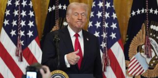 Трамп під час виступу