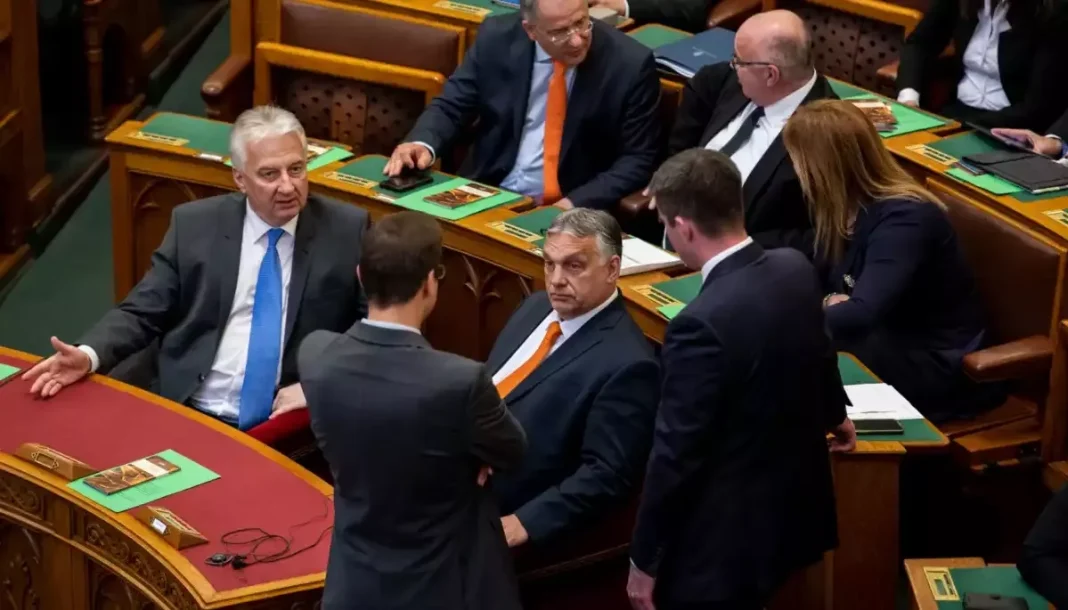 парламент Угорщини в Будапешті