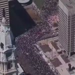 У США проходять масові протести проти політики Трампа