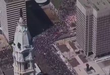 У США проходять масові протести проти політики Трампа Протести в США проти Трампа