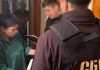Силовики проводять обшук у квартирі підозрюваної чиновниці