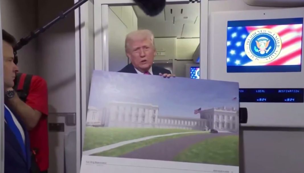 Screenshot_1 Трамп з плакатом на якому зображено Білий дім