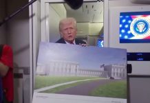 У Білому домі будують захищене укриття за $400 млн Трамп з плакатом на якому зображено Білий дім