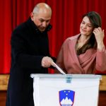 Вибори у Словенії: Голоб проти Янші