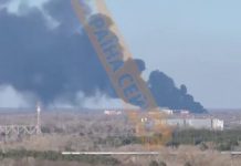 пожежа Троєщина Київ чорний дим склад