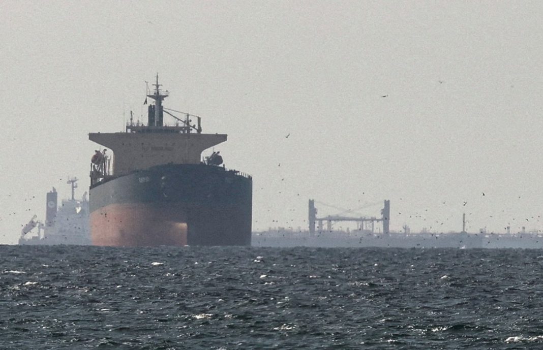 Screenshot_1 An oil tanker at sea