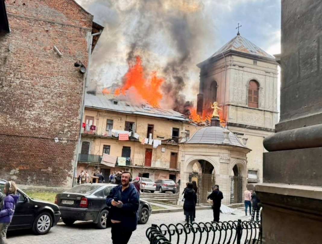 Fire in an old building on Soborna Square in Lviv